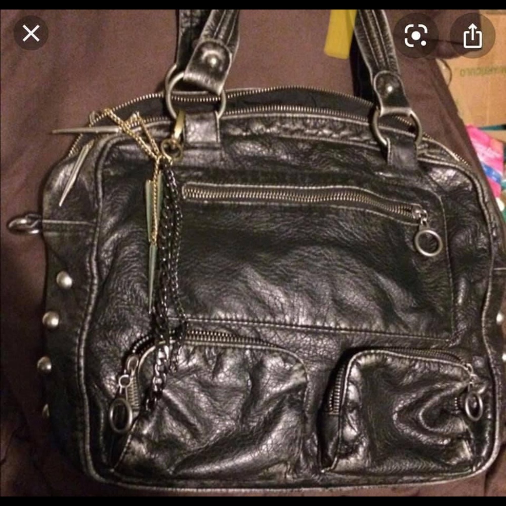 ISO Avon Mark. Bag! ❤️ don’t buy this post